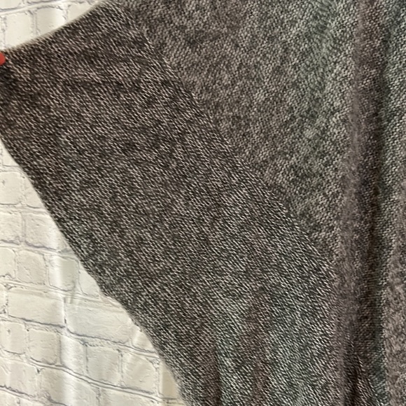 Luca Vanucci Italian Boxy Gray Turtleneck Short Sleeve Sweater - Picture 3 of 7